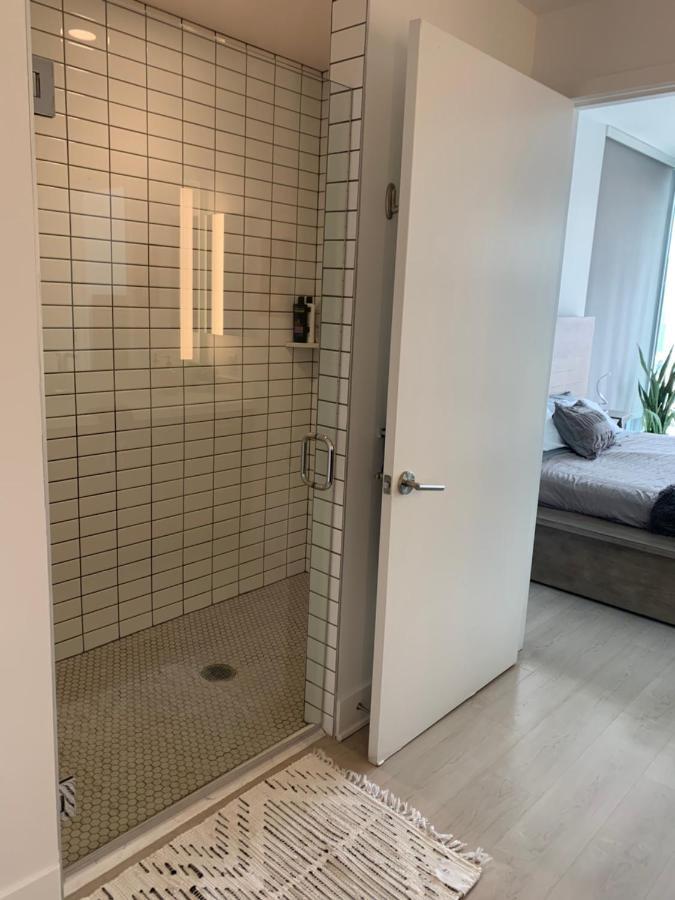 Top Floor 3 Bed 3 Bath Penthouse Living In Luxury Los Angeles Exterior photo