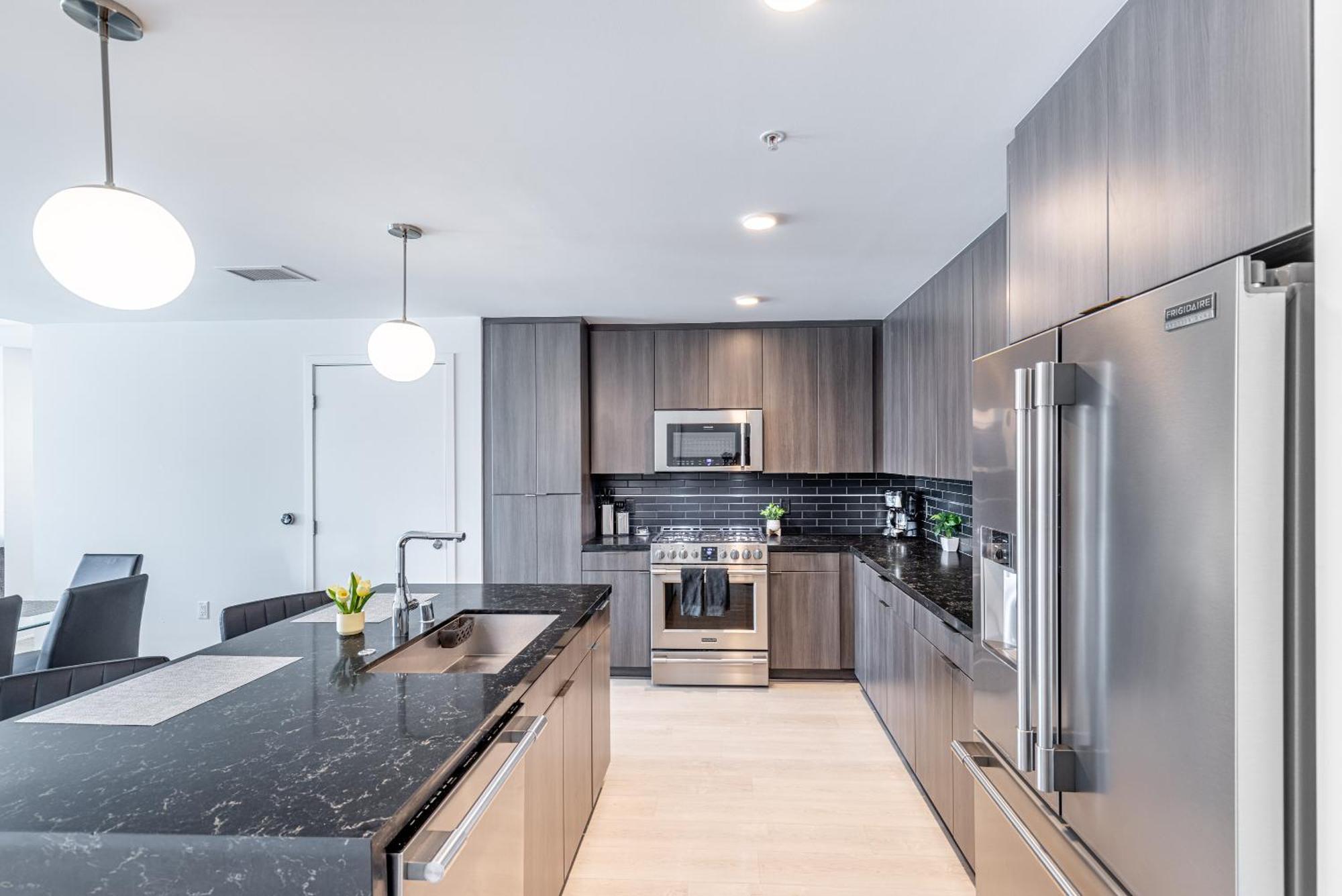 Top Floor 3 Bed 3 Bath Penthouse Living In Luxury Los Angeles Exterior photo